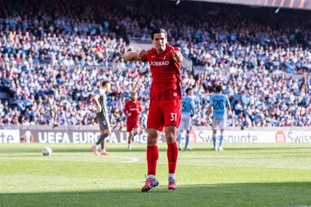 April 16, 2026, Vigo, Galicia, Spain: VIGO, SPAIN - APRIL 16: IGOR MATANOVIC of SC Freiburg celebrates his goal during the UEFA Europa League 2025 26 Quarter finals second leg between RC Celta and SC Freiburg, at Balaidos Stadium on April 16, 2026 in Vigo, Spain RC Celta X SC Freiburg - UEFA Europa League  - ZUMAl192 20260416_zsp_l192_004 Copyright: xMiguelxLemosx