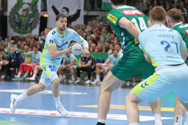 Handball DAIKIN HBL, SC DHfK Leipzig VfL Gummersbach 16 04 2026 Kentin Mahe 22, VfL Gummersbach Handball, DAIKIN HBL, 1 Bundesliga, Season 2025 2026, 21 Matchday Catch-up SC DHfK Leipzig vs VfL Gummersbach on 16 04 2026 at Quarterback Immobilien Arena Leipzig Copyright: xBEAUTIFULxSPORTS JanxKaeferx