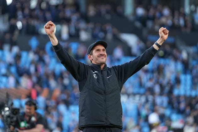 Spain, Football, UEFA Europa League, quarter-final, second leg, 2025 2026, RC Celta de Vigo vs SC Freiburg, 16 04 2026, Estadio Balaidos, Vigo, cheers, emotions, The team celebrates reaching the semi-finals, Julian Schuster SC Freiburg, Coach Vigo Estadio Balaidos Galicia, Pontevedra Spain Copyright: xArnexAmbergx