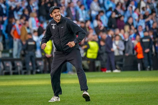 Spain Football UEFA Europa League 2025 2026, quarter-final second leg Celta Vigo vs SC Freiburg Balaidos Vigo Joy, emotions, jubilation at Julian Schuster SC Freiburg, coach gesture, gesture, facial expression, facial expression, emotion Copyright: xJOERANxSTEINSIEKx