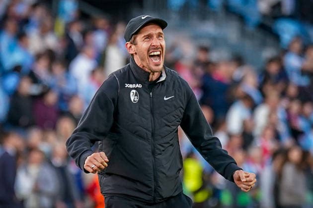 Spain Football UEFA Europa League 2025 2026, quarter-final second leg Celta Vigo vs SC Freiburg Balaidos Vigo Joy, emotions, jubilation at Julian Schuster SC Freiburg, coach gesture, gesture, facial expression, facial expression, emotion Copyright: xJOERANxSTEINSIEKx