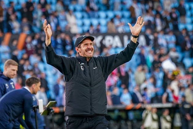 Spain Football UEFA Europa League 2025 2026, quarter-final second leg Celta Vigo vs SC Freiburg Balaidos Vigo Joy, emotions, jubilation at Julian Schuster SC Freiburg, coach gesture, gesture, facial expression, facial expression, emotion Copyright: xJOERANxSTEINSIEKx