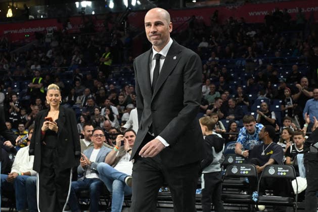PARTIZAN vs BASKONIA JOAN PENARROYA Djoan Penjaroja coach basketball Partizan vs Kosner Baskonia Vitoria Gasteiz Euroleague Beogradska arena, Belgrade 16.04.2026 Foto: BASKETBALL, EUROLEAGUE, PARTIZAN, KOSNER BASKONIA VITORIA GASTEIZ Belgrade Belgrade arena Serbia Copyright: xMarkoxMetlas xMNxPressx