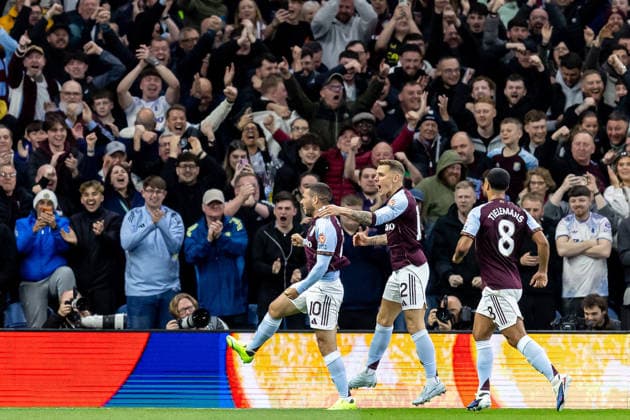 Aston Villa v Bologna, Europa League GOAL scores 2-0 Aston Villa midfielder Emi Buendia (10) scores and celebrates during the Europa League match between Aston Villa and Bologna at Villa Park, Birmingham, UK on 16 April 2026. Birmingham Villa Park West Midlands UK Editorial use only , Copyright: xManjitxNarotrax PSI-24080-0014