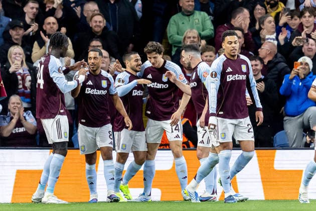 Aston Villa v Bologna, Europa League GOAL scores 2-0 Aston Villa midfielder Emi Buendia (10) scores and celebrates during the Europa League match between Aston Villa and Bologna at Villa Park, Birmingham, UK on 16 April 2026. Birmingham Villa Park West Midlands UK Editorial use only , Copyright: xManjitxNarotrax PSI-24080-0015