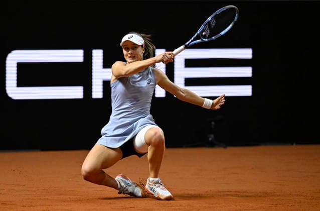 Zeynep Sonmez TUR falls to the ground Tennis Ladies Porsche Cup Porsche Tennis Grand Prix GP Stuttgart 2026 Porsche Arena 11 19 04 2026 DFL REGULATIONS PROHIBIT ANY USE OF PHOTOGRAPHS AS IMAGE SEQUENCES AND OR QUASI VIDEO Tennis Ladies Porsche Cup Porsche Tennis Grand Prix GP Stuttgart 2026