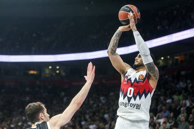 Partizan Mozzart - Baskonia - EuroLeague BELGRADE, SERBIA - APRIL 19: Markus Howard (0) of Baskonia in action during the EuroLeague match between Partizan Mozzart and Baskonia at Belgrade Arena in Belgrade, Serbia on April 19, 2026. Filip Stevanovic Anadolu Belgrade Serbia. Editorial use only. Please get in touch for any other usage.  Copyright: x2026xAnadoluxFilipxStevanovicx