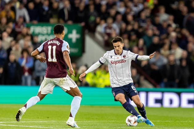 Aston Villa v Bologna, Europa League Bologna midfielder Nikola Moro (6) on ball during the Europa League match between Aston Villa and Bologna at Villa Park, Birmingham, UK on 16 April 2026. Birmingham Villa Park West Midlands UK Editorial use only , Copyright: xManjitxNarotrax PSI-24080-0034