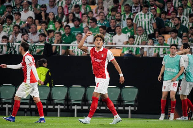 Real Betis Balompie v SC Braga - UEFA Europa League SEVILLA, SPAIN - APRIL 16: Vitor Carvalho of SC Braga celebrate his goal during the UEFA Europa League 2025 26 Quarter-Final match between SC Braga and Real Betis Balompie at Estadio Estadio La Cartuja on April 16, 2026 in Sevilla, Spain (Photo by Samuel Carreno) Sevilla Sevilla Andalucia Spain Copyright: xSamuelxCarrenox 000_2558