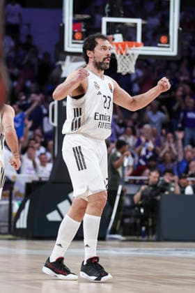 April 16, 2026, Madrid, Madrid, Spain: Sergio Llull of Real Madrid gestures during the Turkish Airlines EuroLeague Regular Season Round 38 match between Real Madrid and Crvena Zvezda Meridianbet Belgrade at Movistar Arena on April 16, 2026, in Madrid, Spain. Real Madrid V Crvena Zvezda Meridianbet Belgrade - Turkish Airlines EuroLeague  - ZUMAa181 20260416_zaa_a181_267 Copyright: xIrinaxR.xHipolitox