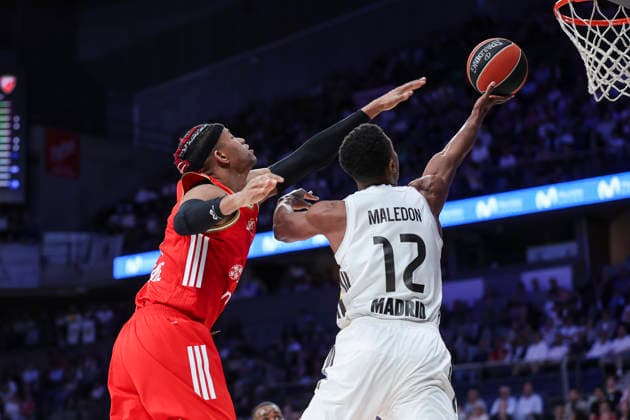 April 16, 2026, Madrid, Madrid, Spain: Theo Maledon of Real Madrid and Jasiel Rivero of Crvena Zvezda in action during the Turkish Airlines EuroLeague Regular Season Round 38 match between Real Madrid and Crvena Zvezda Meridianbet Belgrade at Movistar Arena on April 16, 2026, in Madrid, Spain. Madrid Spain - ZUMAa181 20260416_zaa_a181_241 Copyright: xIrinaxR.xHipolitox