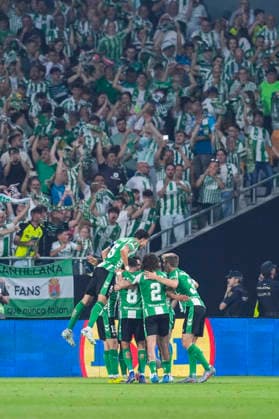 April 16, 2026, Sevilla, Sevilla, Spain: Antony Dos Santos of Real Betis celebrates a goal during the UEFA Europa League 2025 26 Quarter-Final Second Leg match between Real Betis and SC Braga at La Cartuja Stadium on April 16, 2026, in Sevilla, Spain. Sevilla Spain - ZUMAa181 20260416_zaa_a181_252 Copyright: xJoaquoÂ­NxCorcherox