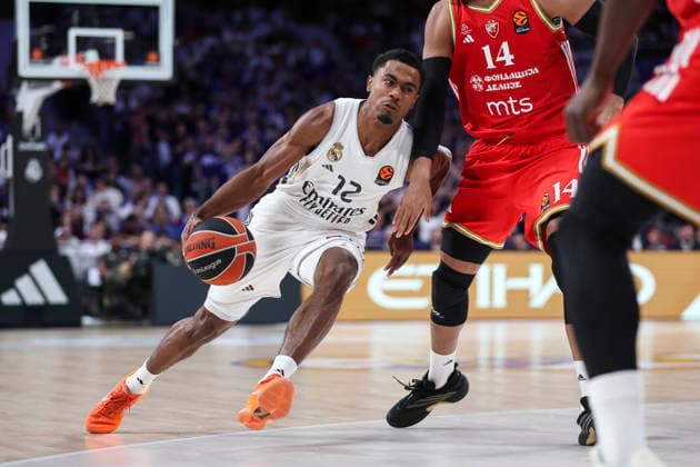 April 16, 2026, Madrid, Madrid, Spain: Theo Maledon of Real Madrid and Jasiel Rivero of Crvena Zvezda in action during the Turkish Airlines EuroLeague Regular Season Round 38 match between Real Madrid and Crvena Zvezda Meridianbet Belgrade at Movistar Arena on April 16, 2026, in Madrid, Spain. Madrid Spain - ZUMAa181 20260416_zaa_a181_244 Copyright: xIrinaxR.xHipolitox