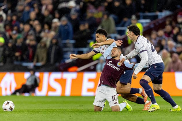 Aston Villa v Bologna, Europa League Aston Villa midfielder Emi Buendia (10) fouled during the Europa League match between Aston Villa and Bologna at Villa Park, Birmingham, UK on 16 April 2026. Birmingham Villa Park West Midlands UK Editorial use only , Copyright: xManjitxNarotrax PSI-24080-0035