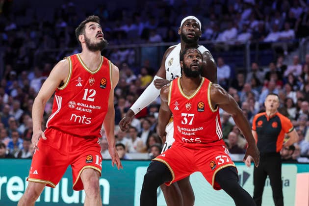 April 16, 2026, Madrid, Madrid, Spain: Nikola Kalinic of Crvena Zvezda, Usman Garuba of Real Madrid and Lazar Stojkovic of Crvena Zvezda in action during the Turkish Airlines EuroLeague Regular Season Round 38 match between Real Madrid and Crvena Zvezda Meridianbet Belgrade at Movistar Arena on April 16, 2026, in Madrid, Spain. Madrid Spain - ZUMAa181 20260416_zaa_a181_268 Copyright: xIrinaxR.xHipolitox