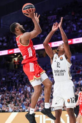 April 16, 2026, Madrid, Madrid, Spain: Jared Butler of Crvena Zvezda and Theo Maledon of Real Madrid in action during the Turkish Airlines EuroLeague Regular Season Round 38 match between Real Madrid and Crvena Zvezda Meridianbet Belgrade at Movistar Arena on April 16, 2026, in Madrid, Spain. Madrid Spain - ZUMAa181 20260416_zaa_a181_323 Copyright: xIrinaxR.xHipolitox