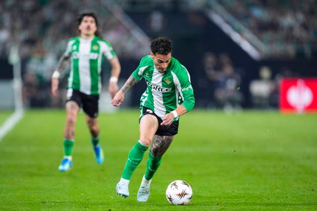 April 16, 2026, Sevilla, Sevilla, Spain: Antony Dos Santos of Real Betis in action during the UEFA Europa League 2025 26 Quarter-Final Second Leg match between Real Betis and SC Braga at La Cartuja Stadium on April 16, 2026, in Sevilla, Spain. Real Betis V SC Braga - UEFA Europa League 2025 26 Quarter-Final Second Leg  - ZUMAa181 20260416_zaa_a181_312 Copyright: xJoaquoÂ­NxCorcherox