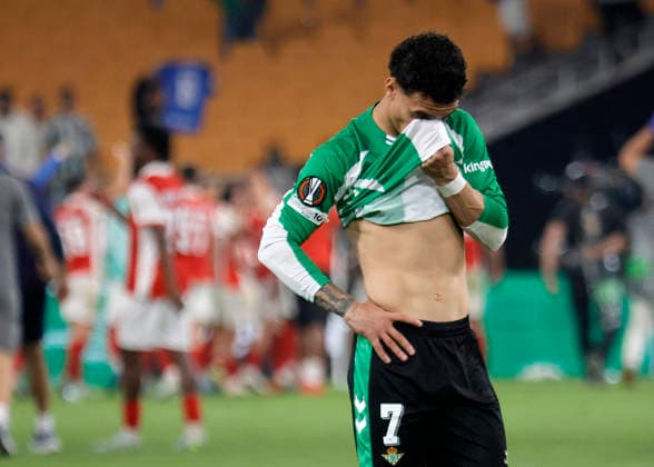 SEVILLE 16 04 2026 ESTADIO DE LA CARTUJA UEFA EUROPA LEAGUE QUARTER-FINAL RETURN MATCH REAL BETIS SPORTING BRAGA archsev PHOTO MANUEL GOMEZ SEVILLE 16 04 2026 ESTADIO DE LA CARTUJA UEFA EUROPA LEAGUE QUARTER-FINAL RETURN MATCH REAL BETIS SPORTING BRAGA archsev PHOTO MANUEL GOMEZ EL BETIS FALLS ELIMINATED Copyright: xMANUxGOMEZx