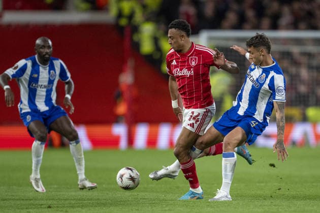 NOTTINGHAM, ENGLAND - APRIL 16: Dan Ndoye of Nottingham Forest in action during a UEFA Europa League match between Nottingham Forest and Porto at City Ground on April 16, 2026 in Nottingham, England. (Photo by Pedro Loureiro Sports Press Photo) Copyright: xPedroxLoureiro SportsxPressxPhotox Sportspressphoto_SPR131027