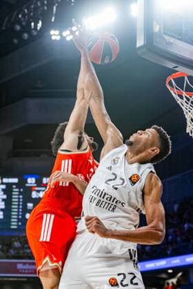 Edy Tavares of Real Madrid and Jordan Nwora of Crvena Zvezda during the Euroleague match, between Real Madrid and Crvena Zvezda Meridianbet Belgrade played at Movistar Arena Stadium on April 16, 2026 in Madrid Spain Euroleague Basketball Real Madrid vs Crvena Zvezda 900 Cordon Press  900 CordonxPress LOF - Euroleague Basketball Real Madrid vs Crvena Zvezda