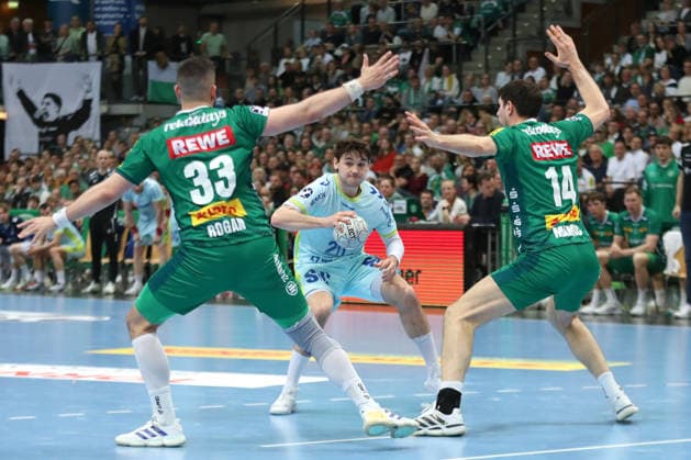 Handball DAIKIN HBL, SC DHfK Leipzig VfL Gummersbach 16 04 2026 Ludvig Hallbäck 20, VfL Gummersbach Handball, DAIKIN HBL, 1 Bundesliga, Season 2025 2026, 21 Matchday catch-up SC DHfK Leipzig vs VfL Gummersbach on 16 04 2026 at Quarterback Immobilien Arena Leipzig Copyright: xBEAUTIFULxSPORTS JanxKaeferx