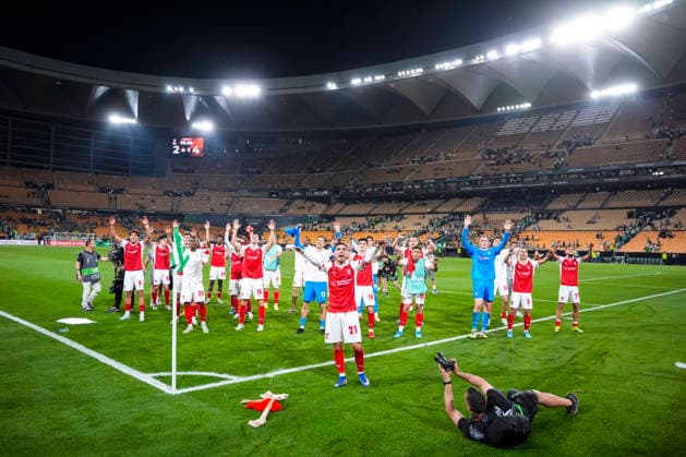 April 16, 2026, Sevilla, Sevilla, Spain: Players of SC Braga celebrate the victory during the UEFA Europa League 2025 26 Quarter-Final Second Leg match between Real Betis and SC Braga at La Cartuja Stadium on April 16, 2026, in Sevilla, Spain. Real Betis V SC Braga - UEFA Europa League 2025 26 Quarter-Final Second Leg  - ZUMAa181 20260416_zaa_a181_340 Copyright: xJoaquoÂ­NxCorcherox