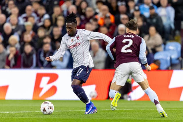 Aston Villa v Bologna, Europa League Bologna forward Jonathan Rowe (11) runs forward on wing during the Europa League match between Aston Villa and Bologna at Villa Park, Birmingham, UK on 16 April 2026. Birmingham Villa Park West Midlands UK Editorial use only , Copyright: xManjitxNarotrax PSI-24080-0086