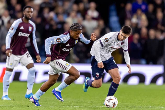 Aston Villa v Bologna, Europa League Aston Villa midfielder Leon Bailey (31) runs forward with ball during the Europa League match between Aston Villa and Bologna at Villa Park, Birmingham, UK on 16 April 2026. Birmingham Villa Park West Midlands UK Editorial use only , Copyright: xManjitxNarotrax PSI-24080-0175