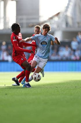 April 16, 2026, Vigo, Vigo, Spain: VIGO, SPAIN - APRIL 16: Hugo Gonzalez of Celta Vigo to the UEFA Europa League 2025 26 Quarter-Final Leg Two match between Real Club Celta and SC Freiburg at Estadio Balaidos on April 16, 2026 in Vigo, Spain Vigo Spain - ZUMAe141 20260416_zsp_e141_010 Copyright: xLuisxEirasx
