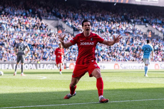 April 16, 2026, Vigo, Galicia, Spain: VIGO, SPAIN - APRIL 16: IGOR MATANOVIC of SC Freiburg celebrates his goal during the UEFA Europa League 2025 26 Quarter finals second leg between RC Celta and SC Freiburg, at Balaidos Stadium on April 16, 2026 in Vigo, Spain Vigo Spain - ZUMAl192 20260416_zsp_l192_007 Copyright: xMiguelxLemosx