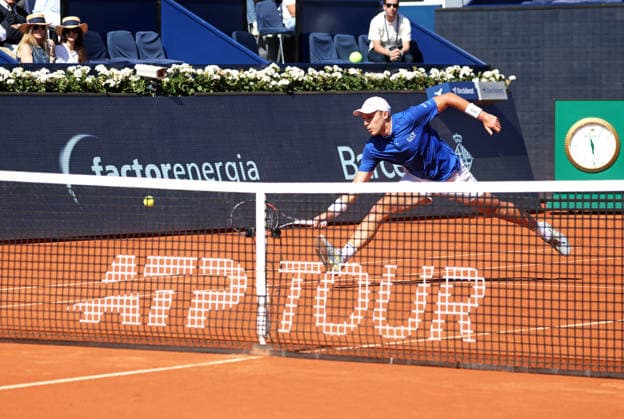 Barcelona Open Banc Sabadell 2026 Hamad Medjedovic competes against Nuno Borges during the quarter-finals (Day Seven) of the Barcelona Open Banc Sabadell 73rd Conde de Godo Trophy at Real Club de Tenis Barcelona 1899 in Barcelona, Spain, on April 17, 2026. Barcelona Spain  Copyright: xUrbanandsportx originalFilename:urbanandsport-medjedov260417_npJlj.jpg
