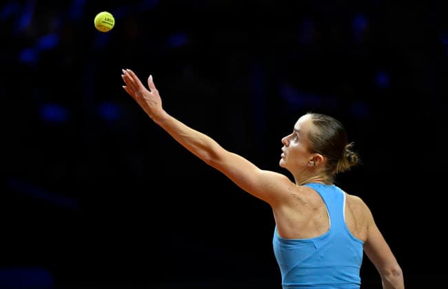 Elina Svitolina Svitolina UKR Action Serve Tennis Ladies Porsche Cup Porsche Tennis Grand Prix GP Stuttgart 2026 Porsche Arena 11 19 04 2026 DFL REGULATIONS PROHIBIT ANY USE OF PHOTOGRAPHS AS IMAGE SEQUENCES AND OR QUASI VIDEO Tennis Ladies Porsche Cup Porsche Tennis Grand Prix GP Stuttgart 2026