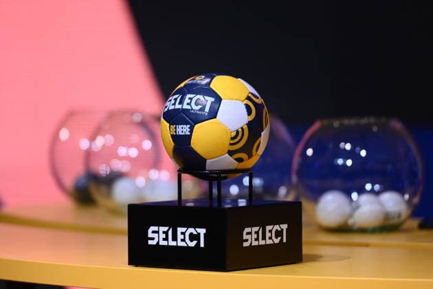 KATOWICE 16.04.2026 LOSOWANIE FAZY GRUPOWEJ EHF EURO 2026 KOBIET --- WOMEN S EHF EURO 2026 GROUP STAGE DRAW PILKA FOT. KRZYSZTOF HELIOS 400MM NEWSPIX.PL --- newspix.pl POLAND OUT! 
