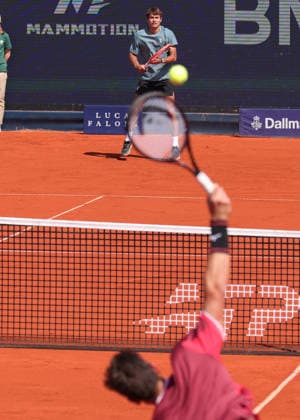 Flavio Cobolli ITA waits for Vit Koprivas serve out of focus in the foreground Tennis BMW Open 2026 ATP 500 MTTC Iphitos Munich Bavaria Germany 17 April 2026 Copyright: xJuergenxHasenkopfx