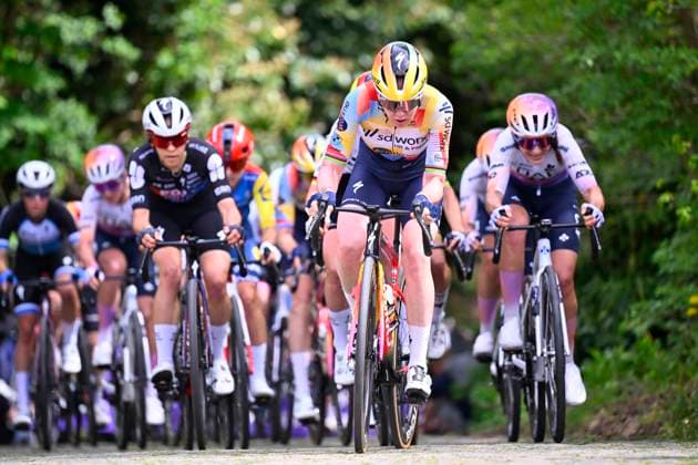 Brabantse Pijl - Fleche Brabanconne Women 2026 Cycling Race OVERIJSE, BELGIUM - APRIL 17 : Van Der Breggen Anna (NED) of Team SD Worx - Protime during the 11th edition of De Brabantse Pijl - La Fleche Brabanconne Women an UCI ProSeries 1.Pro one day cycling road race for Women Elite of 125 km with start in Lennik and finish in Overijse on April 17, 2026 in Overijse, Belgium, 17 04 2026 ( Motordriver Guy De Vuyst - Overijse Belgium  Copyright: xTomasxSiskx