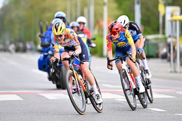 Brabantse Pijl - Fleche Brabanconne Women 2026 Cycling Race OVERIJSE, BELGIUM - APRIL 17 : Van Der Breggen Anna (NED) of Team SD Worx - Protime, Adegeest Loes (NED) of Lidl - Trek, Dijkstra Anneke (NED) of VolkerWessels Cycling Team during the 11th edition of De Brabantse Pijl - La Fleche Brabanconne Women an UCI ProSeries 1.Pro one day cycling road race for Women Elite of 125 km with start in Lennik and finish in Overijse on April 17, 2026 in Overijse, Belgium, 17 04 2026 ( Motordriver Guy De Vuyst - Overijse Belgium  Copyright: xTomasxSiskx