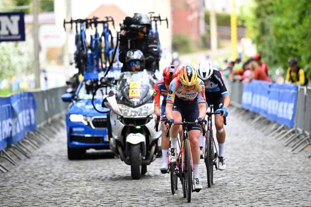 Brabantse Pijl - Fleche Brabanconne Women 2026 Cycling Race OVERIJSE, BELGIUM - APRIL 17 : Van Der Breggen Anna (NED) of Team SD Worx - Protime, Dijkstra Anneke (NED) of VolkerWessels Cycling Team, Adegeest Loes (NED) of Lidl - Trek during the 11th edition of De Brabantse Pijl - La Fleche Brabanconne Women an UCI ProSeries 1.Pro one day cycling road race for Women Elite of 125 km with start in Lennik and finish in Overijse on April 17, 2026 in Overijse, Belgium, 17 04 2026 ( Motordriver Guy De Vuyst - Overijse Belgium  Copyright: xTomasxSiskx