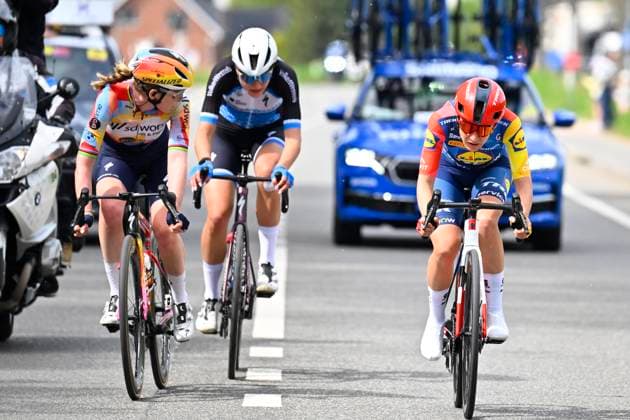 Brabantse Pijl - Fleche Brabanconne Women 2026 Cycling Race OVERIJSE, BELGIUM - APRIL 17 : Van Der Breggen Anna (NED) of Team SD Worx - Protime, Dijkstra Anneke (NED) of VolkerWessels Cycling Team, Adegeest Loes (NED) of Lidl - Trek during the 11th edition of De Brabantse Pijl - La Fleche Brabanconne Women an UCI ProSeries 1.Pro one day cycling road race for Women Elite of 125 km with start in Lennik and finish in Overijse on April 17, 2026 in Overijse, Belgium, 17 04 2026 ( Motordriver Guy De Vuyst - Overijse Belgium  Copyright: xTomasxSiskx