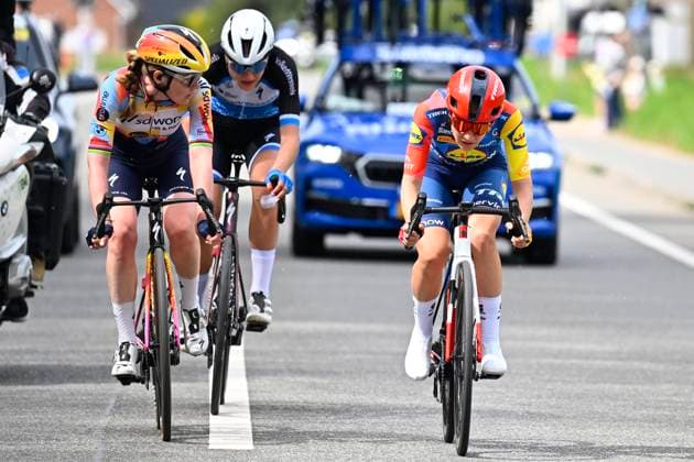 Brabantse Pijl - Fleche Brabanconne Women 2026 Cycling Race OVERIJSE, BELGIUM - APRIL 17 : Van Der Breggen Anna (NED) of Team SD Worx - Protime, Dijkstra Anneke (NED) of VolkerWessels Cycling Team, Adegeest Loes (NED) of Lidl - Trek during the 11th edition of De Brabantse Pijl - La Fleche Brabanconne Women an UCI ProSeries 1.Pro one day cycling road race for Women Elite of 125 km with start in Lennik and finish in Overijse on April 17, 2026 in Overijse, Belgium, 17 04 2026 ( Motordriver Guy De Vuyst - Overijse Belgium  Copyright: xTomasxSiskx