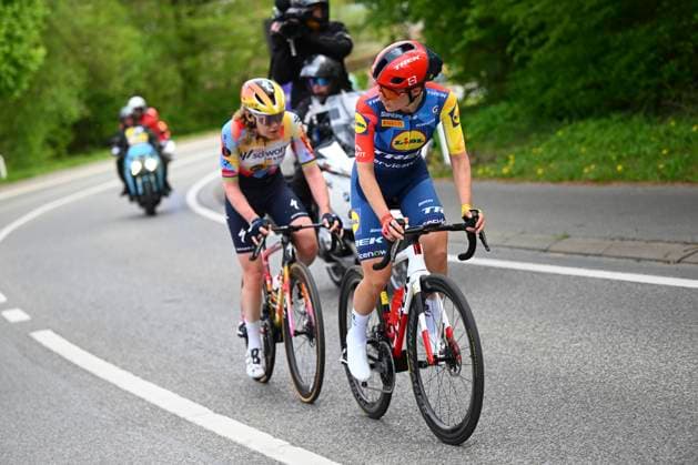 Brabantse Pijl - Fleche Brabanconne Women 2026 Cycling Race OVERIJSE, BELGIUM - APRIL 17 : Van Der Breggen Anna (NED) of Team SD Worx - Protime and Adegeest Loes (NED) of Lidl - Trek during the 11th edition of De Brabantse Pijl - La Fleche Brabanconne Women an UCI ProSeries 1.Pro one day cycling road race for Women Elite of 125 km with start in Lennik and finish in Overijse on April 17, 2026 in Overijse, Belgium, 17 04 2026 ( Motordriver Guy De Vuyst - Overijse Belgium  Copyright: xTomasxSiskx