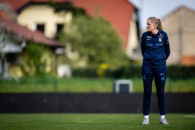 260417 Head coach Gemma Grainger of the Norwegian women™s national football team during a training session on April 17, 2026 in Ptuj Photo Marius Simensen BILDBYRAN Cop 238 bbeng dam fifa women s world cup qualifier football fotball fotboll norge norway practice soccer training trening träning  Copyright: MARIUSxSIMENSEN BB260417BB191