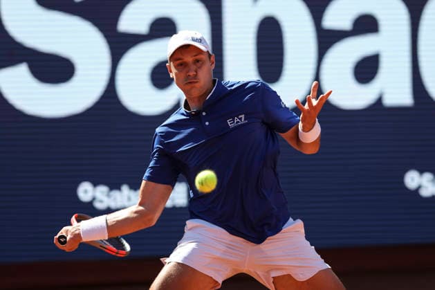 April 17, 2026, Barcelona, Barcelona, Spain: Hamad Medjedovic of Serbia in action against Nuno Borges of Portugal during the Quarter-finals tennis match of the Barcelona Open Banc Sabadell - Conde Godo 2026 Day 7 at Real Club de Tenis Barcelona on April 17, 2026 in Barcelona, Spain. Barcelona Spain - ZUMAa181 20260417_zaa_a181_032 Copyright: xJavierxBorregox