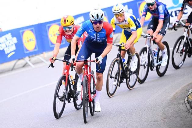 Brabantse Pijl - Fleche Brabanconne 2026 Cycling Race OVERIJSE, BELGIUM - APRIL 17 : Gregoire Romain (FRA) of Groupama - FDJ United during the 66th edition of De Brabantse Pijl - La Fleche Brabanconne an UCI ProSeries 1.Pro one day cycling road race for Men Elite of 162 km with start in Beersel and finish in Overijse on April 17, 2026 in Overijse, Belgium, 17 04 2026 ( Motordriver Kenny Verfaillie - Overijse Belgium  Copyright: xGvgx