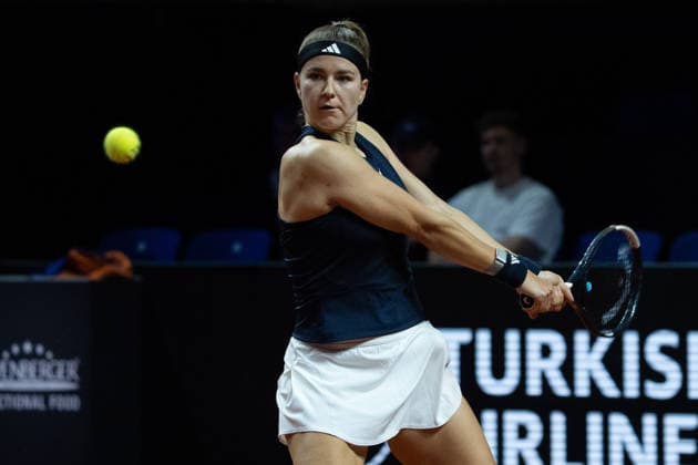Karolina Muchova CZE in picture, Action, GER, Karolina Muchova vs Coco Gauff, Tennis, ATP Tournament, WTA 500, Porsche Tennis Grand Prix, Quarterfinals, 15 04 2026, GER, Karolina Muchova vs Coco Gauff, Tennis, ATP Tournament, WTA 500, Porsche Tennis Grand Prix, Quarterfinals, 15 04 2026, Stuttgart Copyright: xEibner-Pressefoto EdwardxCheungx EP_ECG