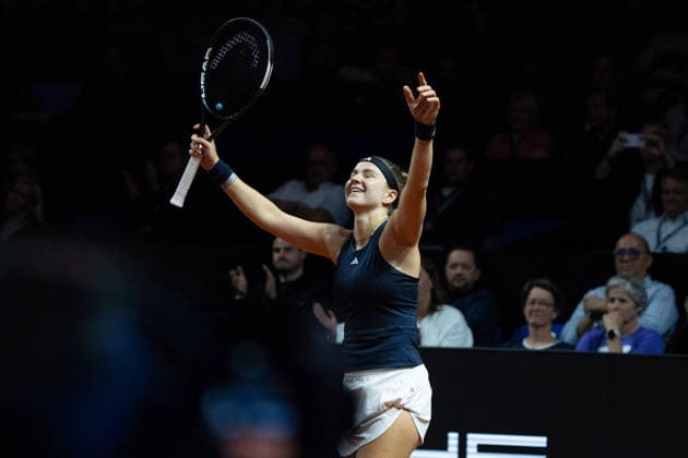 Karolina Muchova CZE in picture, cheering, emotion, joy, gesture, GER, Karolina Muchova vs Coco Gauff, tennis, ATP tournament, WTA 500, Porsche Tennis Grand Prix, quarterfinals, 15 04 2026, GER, Karolina Muchova vs Coco Gauff, tennis, ATP tournament, WTA 500, Porsche Tennis Grand Prix, quarterfinals, 15 04 2026, Stuttgart Copyright: xEibner-Pressefoto EdwardxCheungx EP_ECG