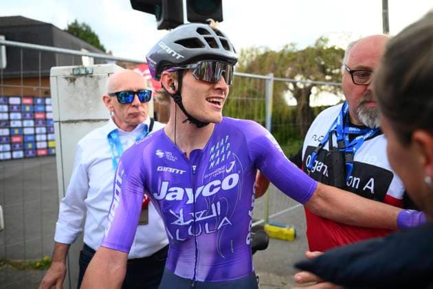 Brabantse Pijl - Fleche Brabanconne 2026 Cycling Race OVERIJSE, BELGIUM - APRIL 17 : Foldager Anders (DEN) of Team Jayco AlUla celebrates the victory after the 66th edition of De Brabantse Pijl - La Fleche Brabanconne an UCI ProSeries 1.Pro one day cycling road race for Men Elite of 162 km with start in Beersel and finish in Overijse on April 17, 2026 in Overijse, Belgium, 17 04 2026 ( Motordriver Kenny Verfaillie - Overijse Belgium  Copyright: xGvgx