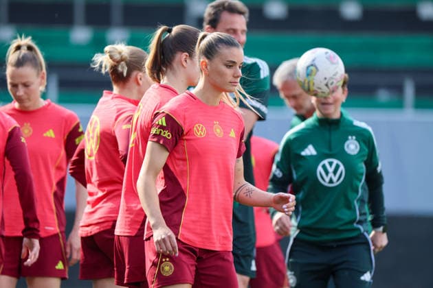 Ried im Innkreis, Austria 17 April 2026 Preparation for the womens World Cup qualifier Austria vs Germany Final training In the picture Selina Cerci Germany Copyright: HMBxMedia MadeleinexFantini