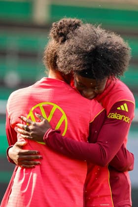 Ried im Innkreis, Austria 17 April 2026 Preparation for the womens World Cup qualifier Austria vs Germany Final training In the picture from left Shekiera Martinez Germany hugs Nicole Anyomi Germany Copyright: HMBxMedia MadeleinexFantini