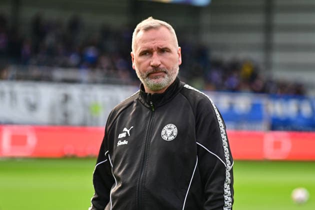 17 04 2026, Football, Men, 2 BL Bundesliga , Season 2025 2026, Holstein Kiel 1 FC Kaiserslautern, 30 Matchday Coach Tim Walter Kiel Kiel, Holstein Stadion Holstein Stadion Schleswig Holstein Germany