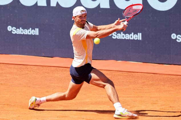 Barcelona Open Banc Sabadell 2026 - Day Five Tomas Machac competes against Andrey Rublev during the quarter-finals (Day Seven) of the Barcelona Open Banc Sabadell 73rd Conde de Godo Trophy at Real Club de Tenis Barcelona 1899 in Barcelona, Spain, on April 17, 2026. Barcelona Barcelona Spain  Copyright: xUrbanandsportx originalFilename:urbanandsport-machacvr260417_npMwH.jpg